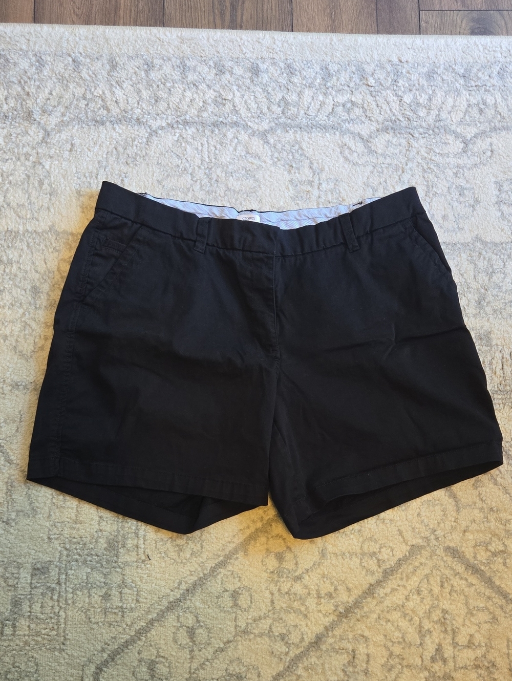 crown & ivy Black Women's Casual Shorts - 16w